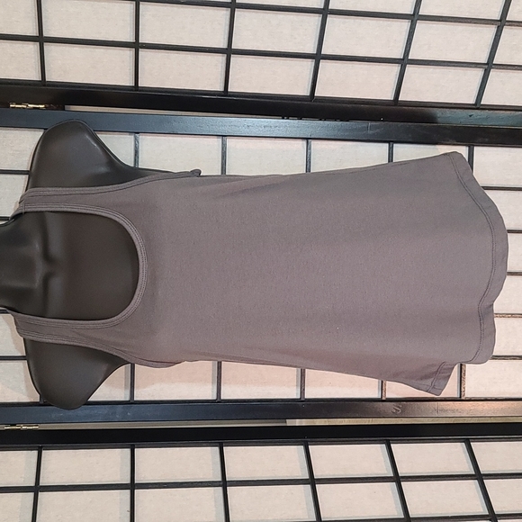 🌼🌼NWOT Next Level "Ideal T" Gray Tank Top - Picture 1 of 6